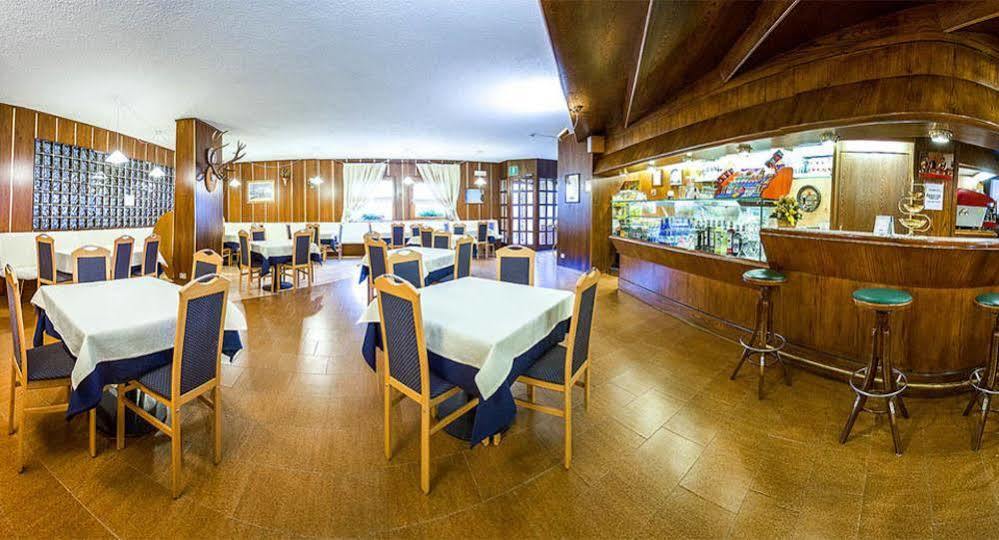 Hotel Alaska Ливиньо Екстериор снимка